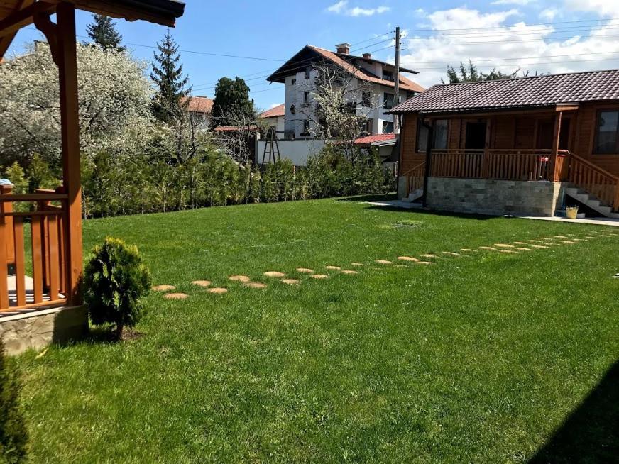 Къщи За Гости Михайлови Sapareva Banya Esterno foto